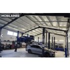 Csarnok, hosszú oldalon 3 ajtó